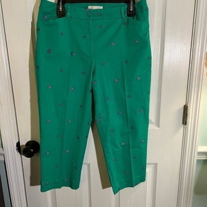 Talbots Green‎ with blue seashells capris.  Sz 8